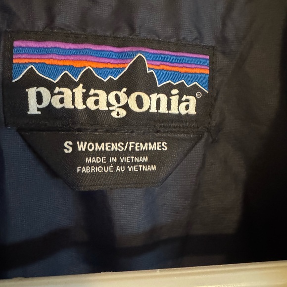 Patagonia Navy Blue CNY-Women's hooded nano puff jacket. Size small - Picture 3 of 6